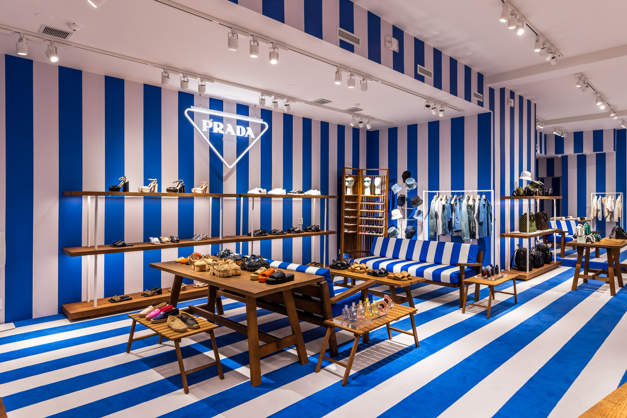 The Hamptons 16 Best Luxury Stores in 2023: Your Shopping Guide