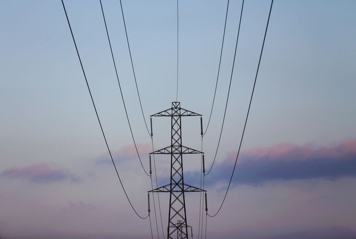 UK Says Cut to Standing Charges Alone Won’t Reduce Energy Bills
