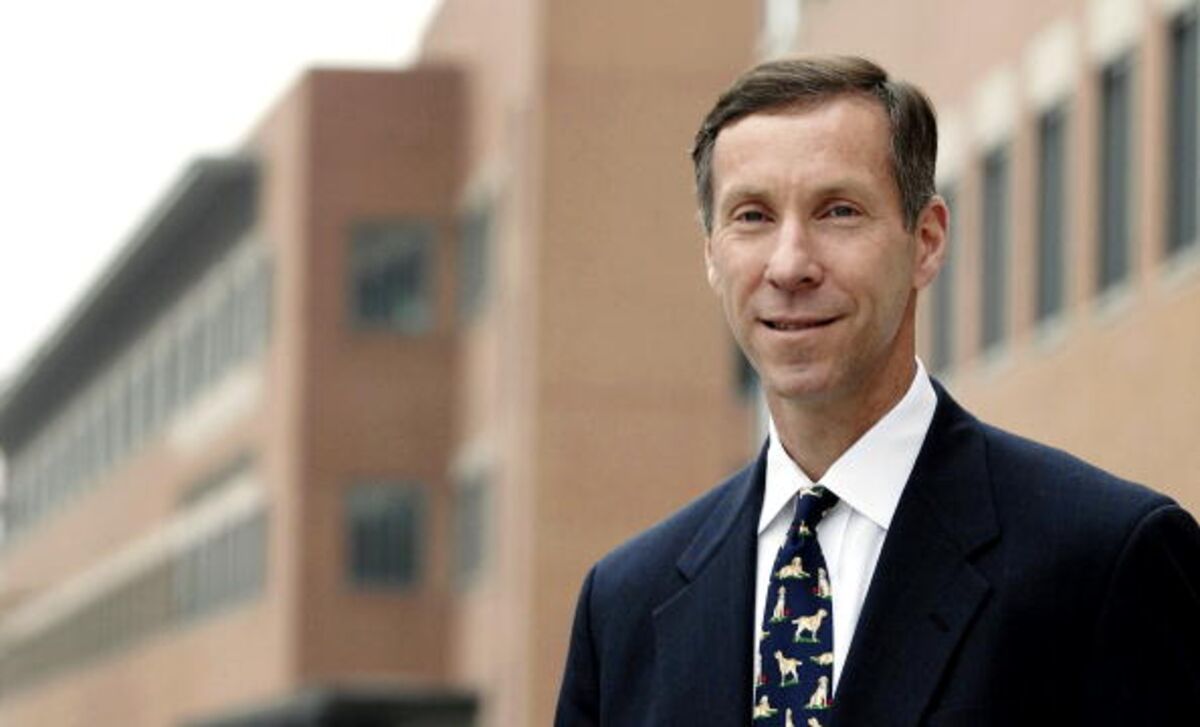 Vanguard CEO McNabb's Plan to Drive Down Costs Bloomberg