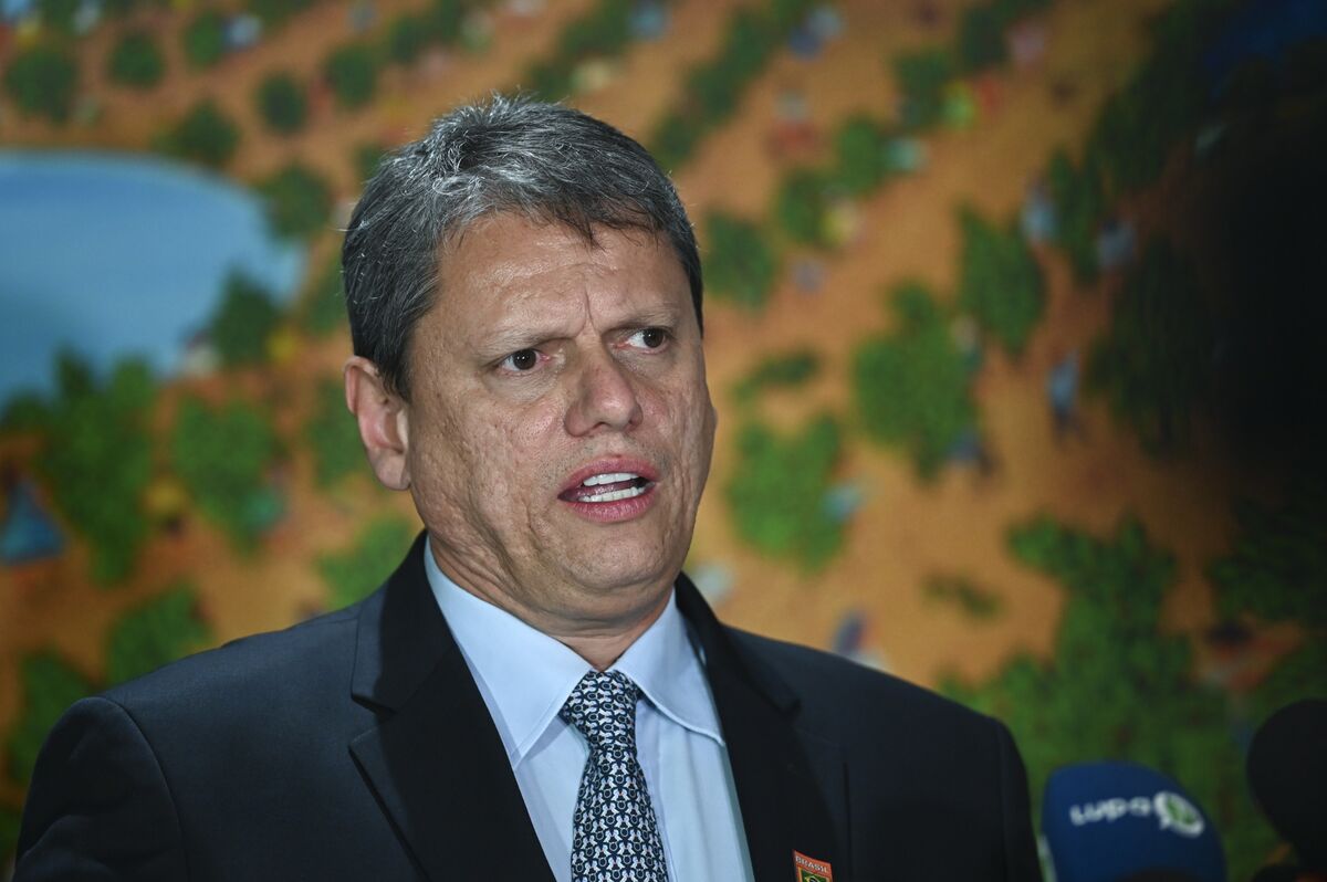 Market-Darling Freitas Backs Flavio Bolsonaro’s Presidential Run