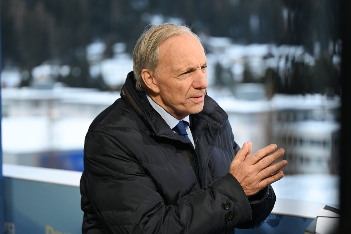 Dalio Says Sell Bonds, Buy Gold, Bitcoin as Debt Crisis Looms