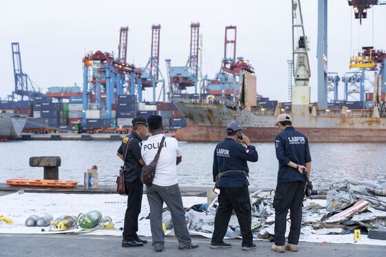 Lion Air Jet's Final Plunge Topped 300 Miles Per Hour, Data Show