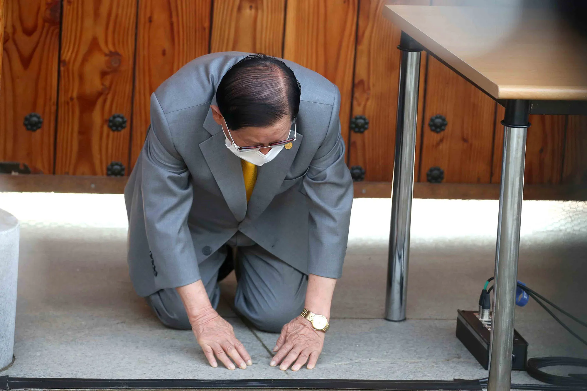 Lee Man-hee during a press conference at a facility of the church in Gapyeong on&nbsp;March&nbsp;2.