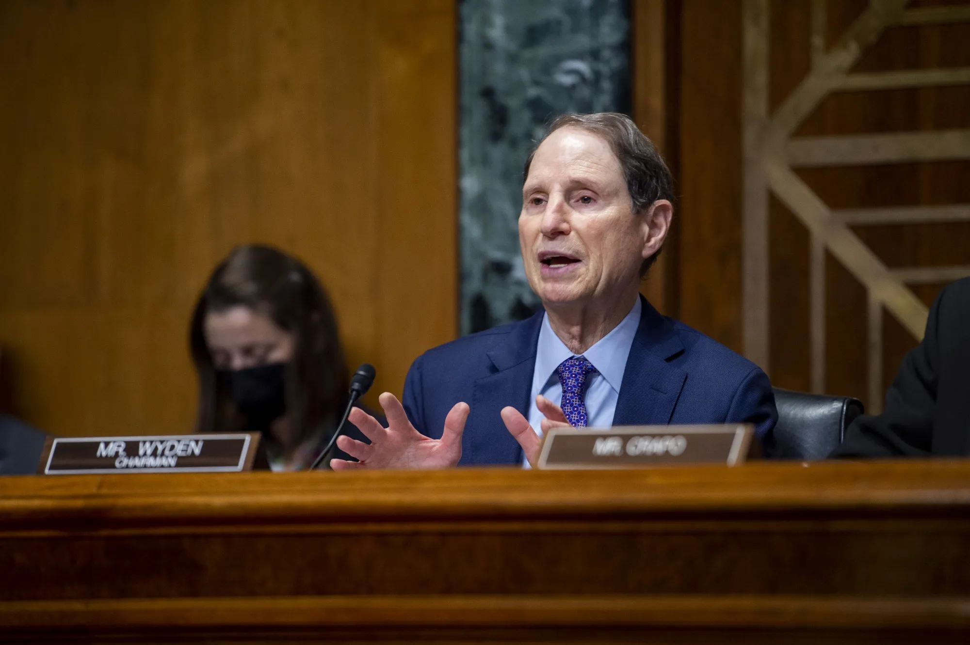 米上院財政委員会のワイデン委員長