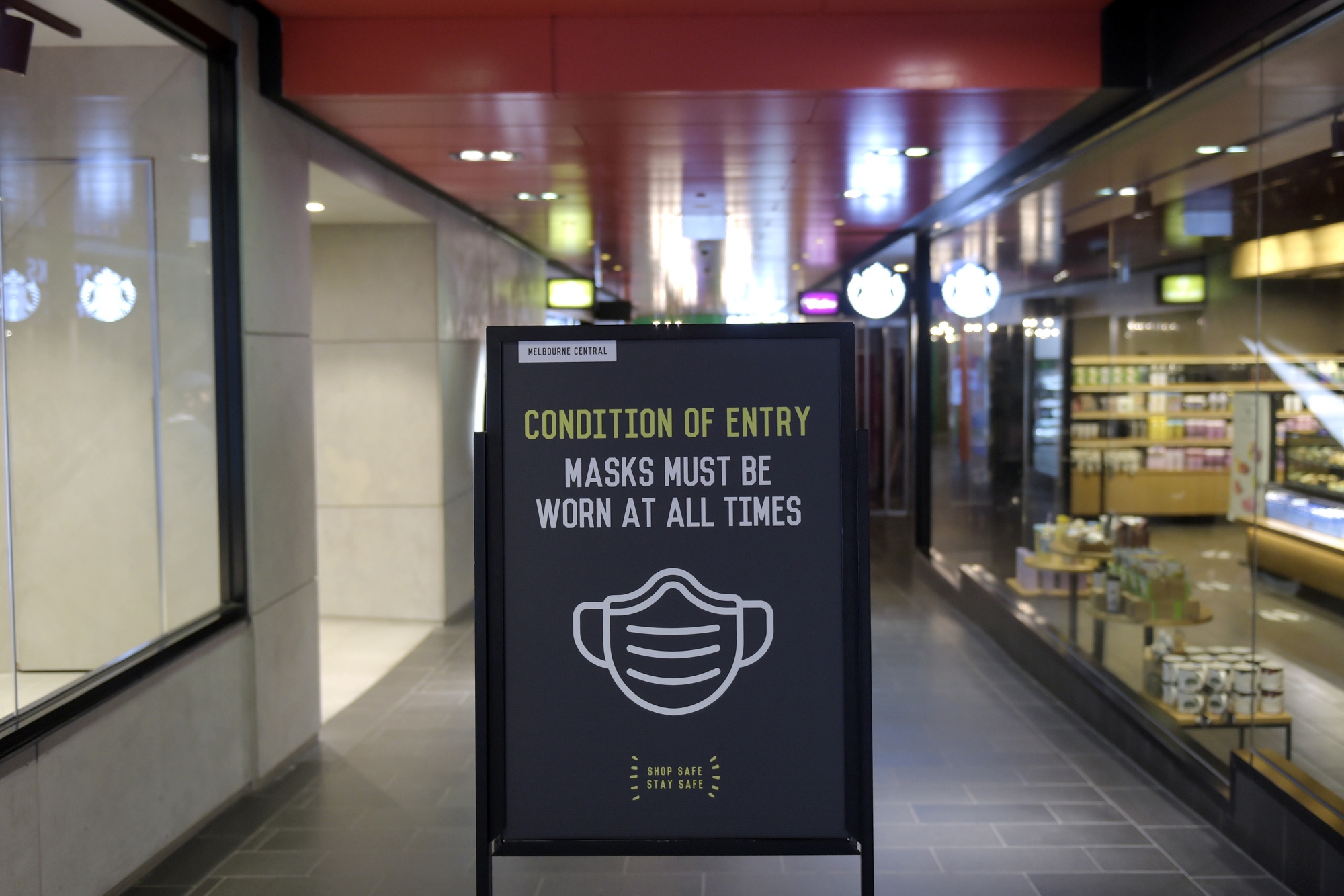 Le port du masque devient obligatoire à Melbourne