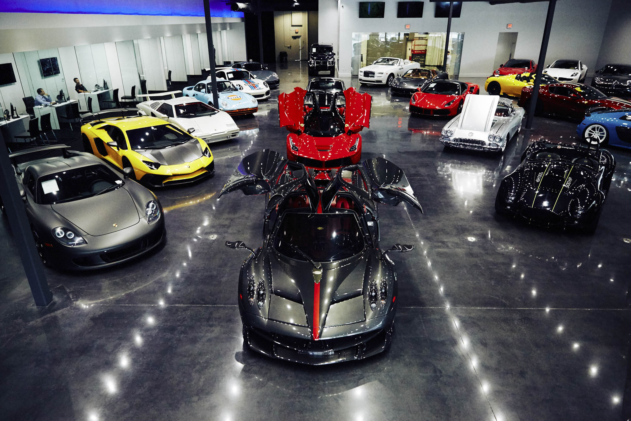Romancing the Supercar Buyer: How Luxe Car Dealers Clinch a Sale