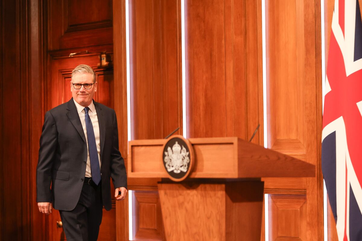 Mandelson Vetting Fiasco Leaves Starmer Looking Like Lame Duck