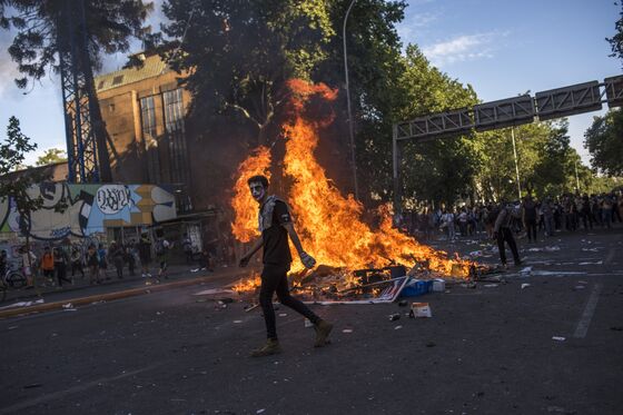 JPMorgan Says Sell Chilean Stocks Amid Worst Unrest in Decades