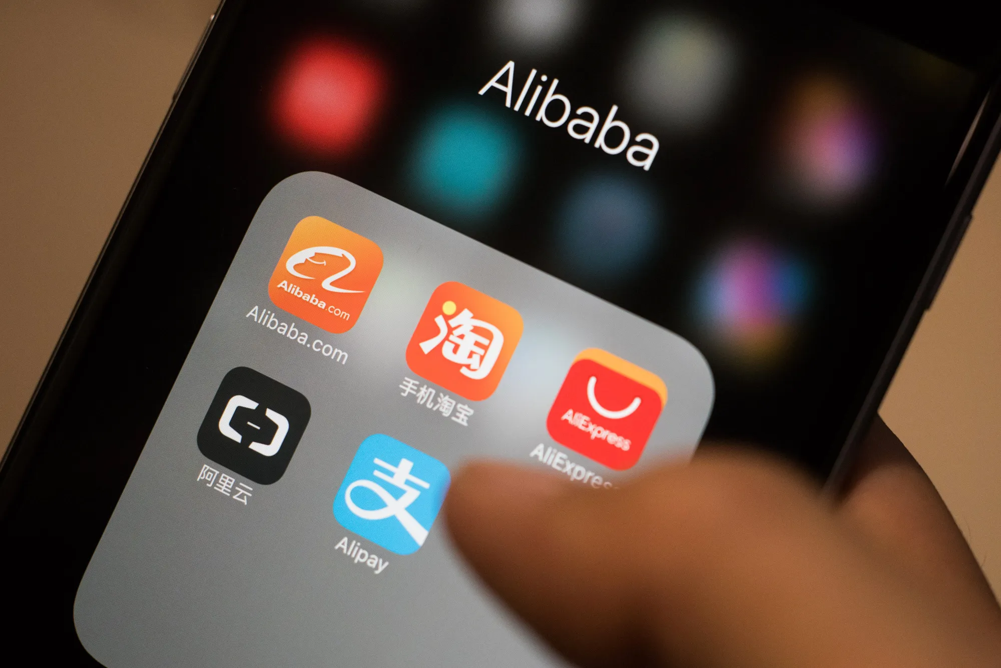 Alibaba Takes Major Step to Link Shopping to Main AI App - Bloomberg