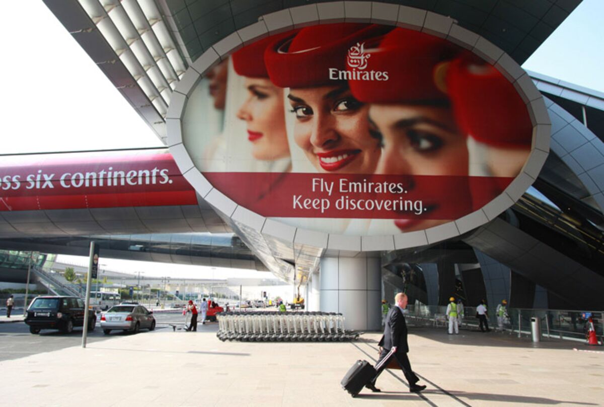 Emirates реклама Бурдж Халифа