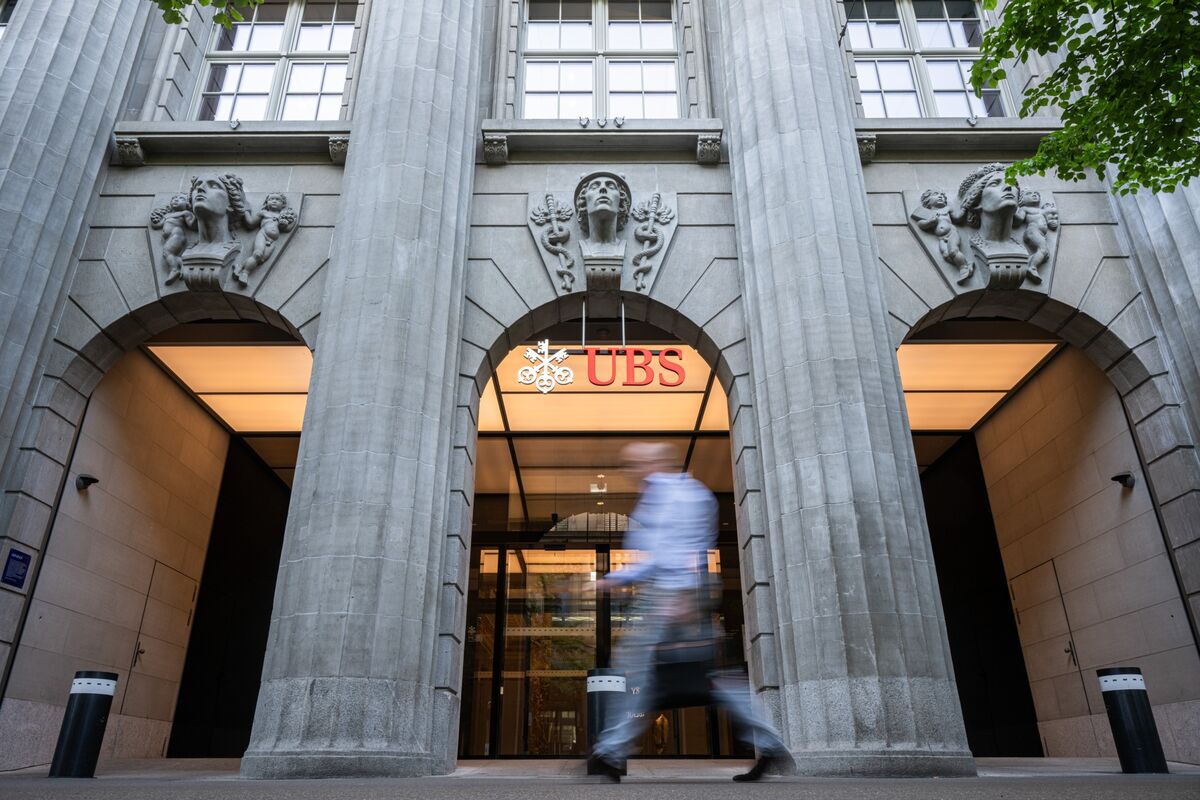 🟪"UBS conferma la sua strategia nonostante le nuove severe regole del governo svizzero"