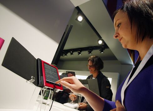 Sony Preparing New E-Book Reader to Challenge Amazon’s Kindl