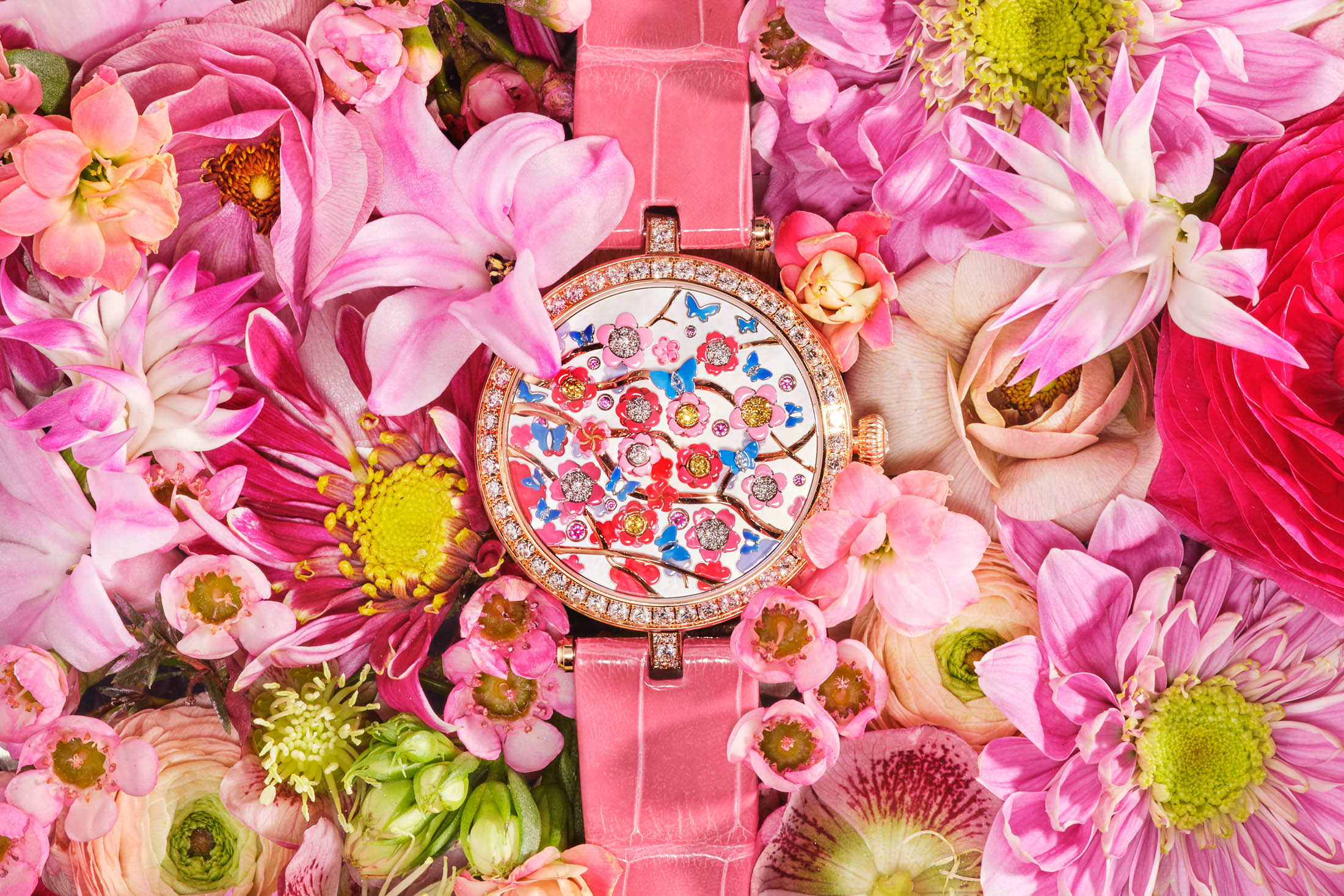 Wholesale Fashion Flower Diamond Beautiful Women Wrist Watch Ladies Watch -  China Quartz Watches and Watch price | Made-in-China.com