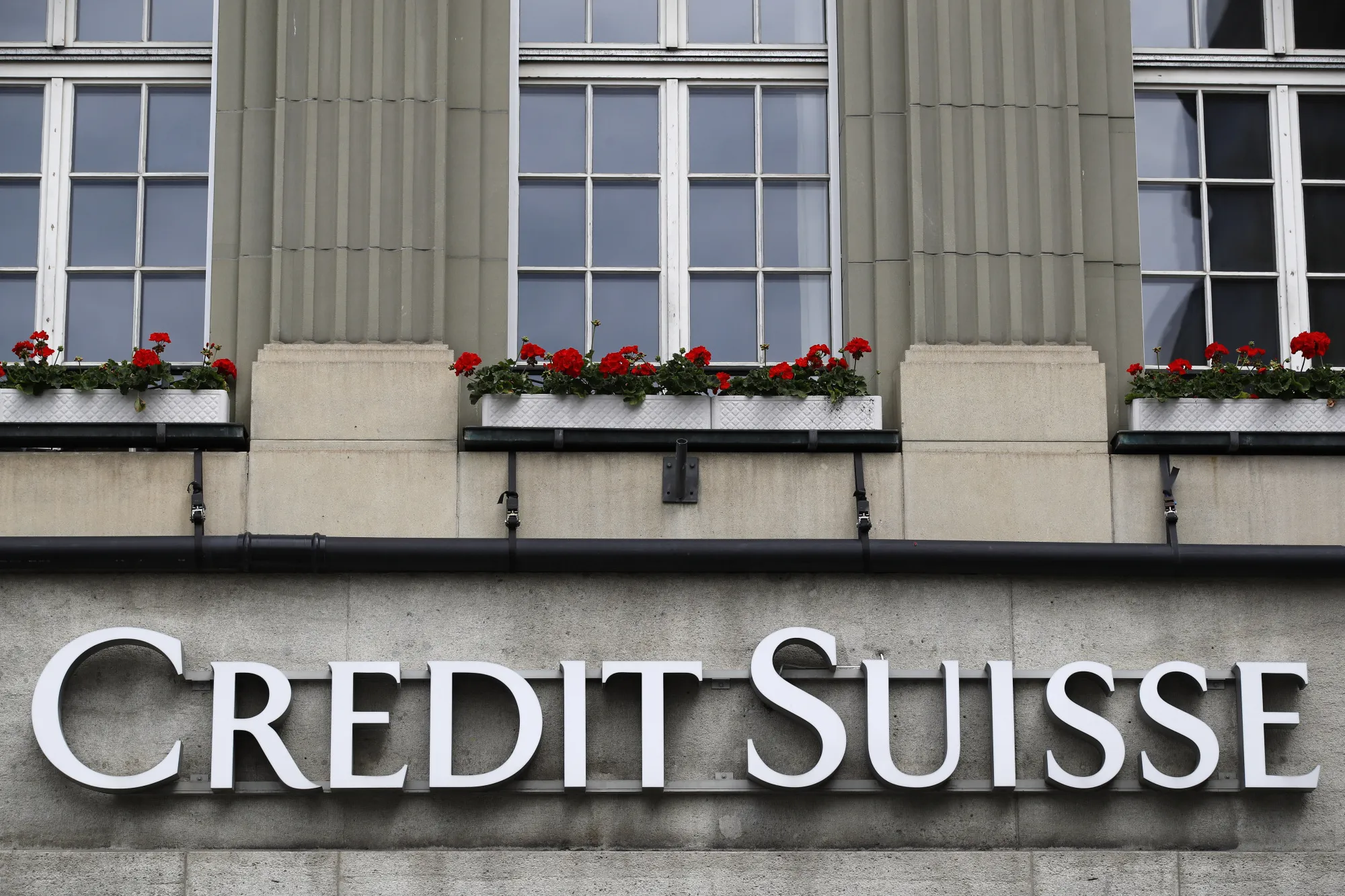 クレディ・スイス：日本の一般債引き受けを大幅縮小－採算合わず - Bloomberg