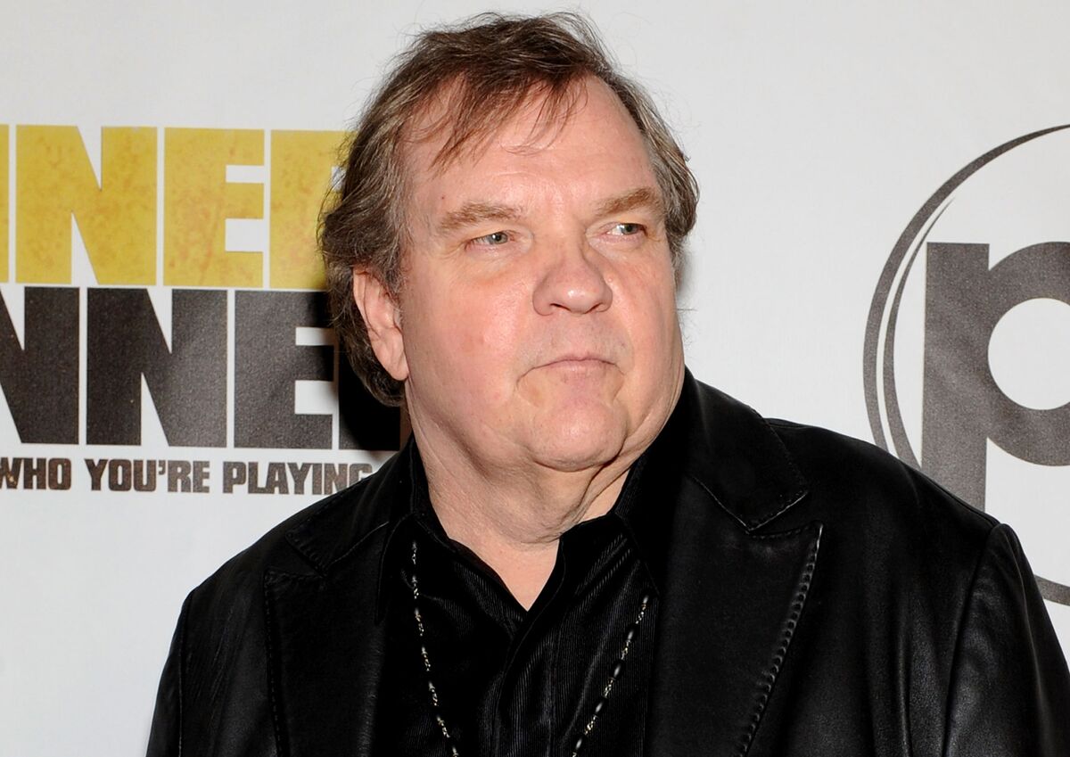 Singer Meat Loaf Collapses During Concert in Canada Bloomberg