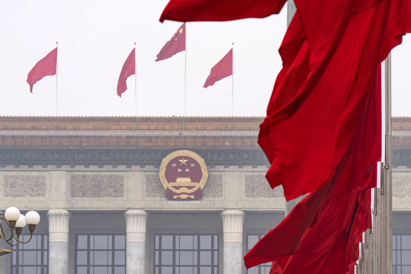 中国当局は国内テック企業に対し、政府の承認のない米国資本受け入れを制限する方針だ