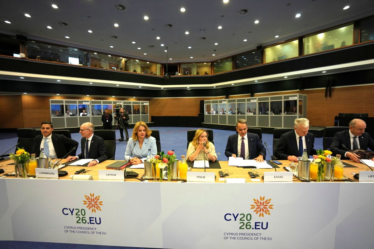 bloomberg.com - Suzanne Lynch - Economic Warnings Loom Large as EU Leaders Meet in Cyprus