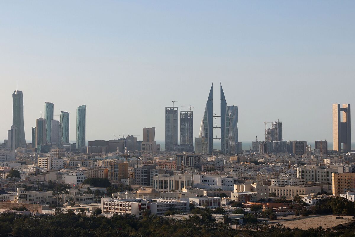 Bahrain Bond Selloff Revives Memory of 2018 Rescue by Gulf Peers