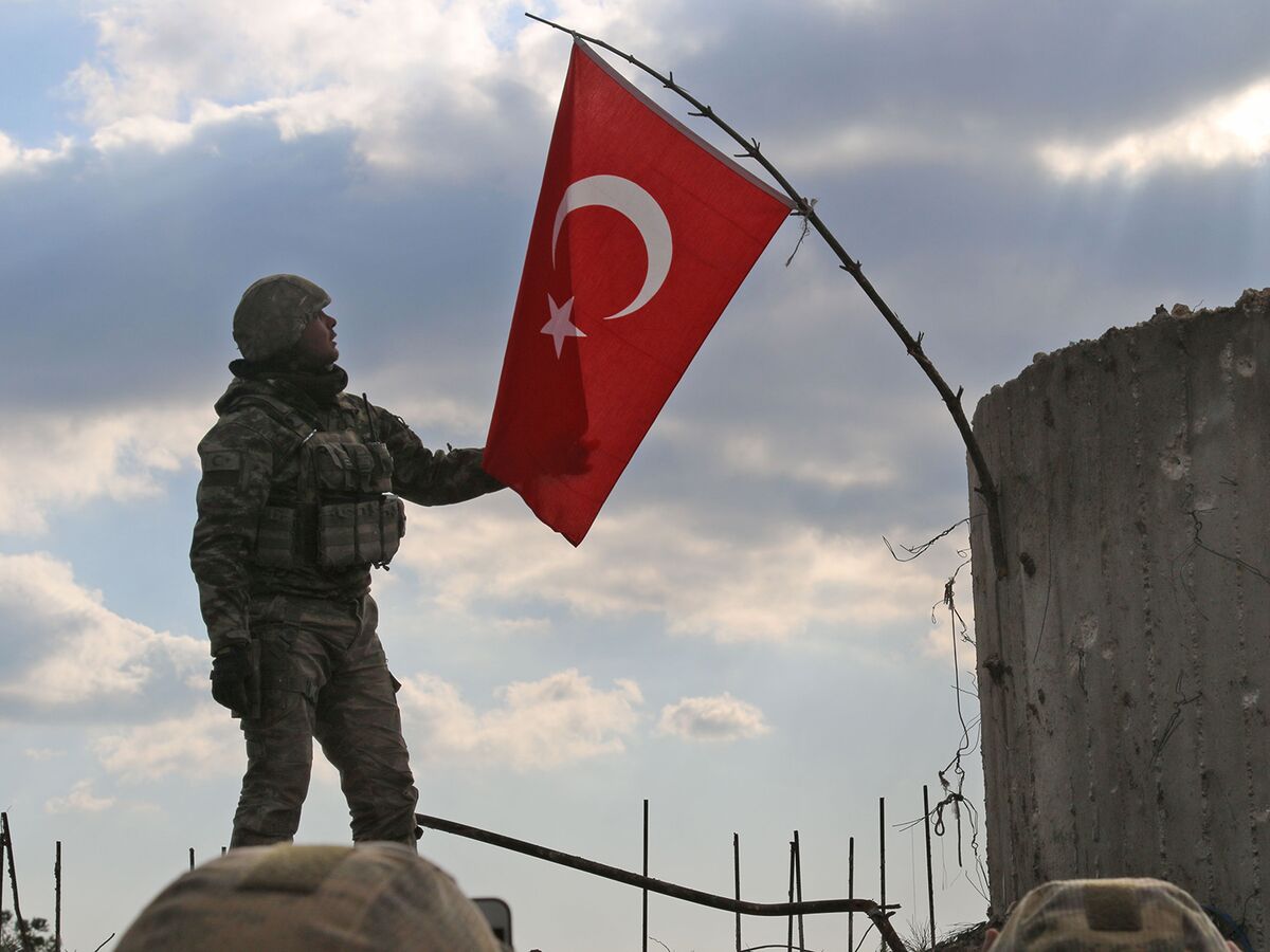 Turkey Readies Islamic State Battle Plan as U.S. Warns on Kurds Bloomberg