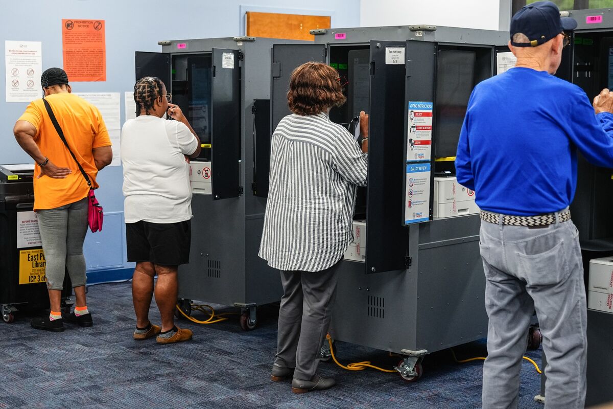 Midterm Campaigns Accelerate With Key Events and Trends in Focus