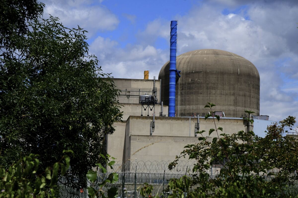 EDF Warns of French Nuclear Outages as Rhone River Heats Up