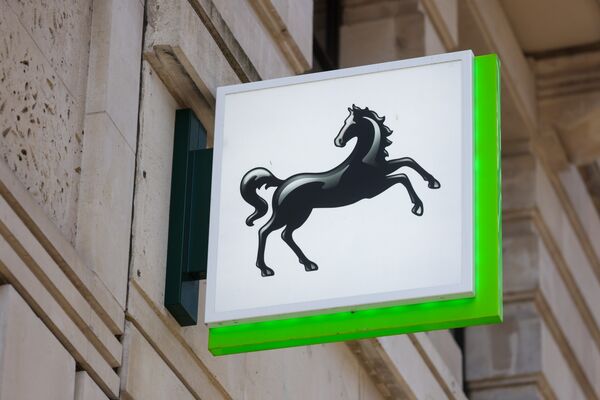 Barclays Strategy, Lloyds Provisions in Focus in European Earnings Next Week