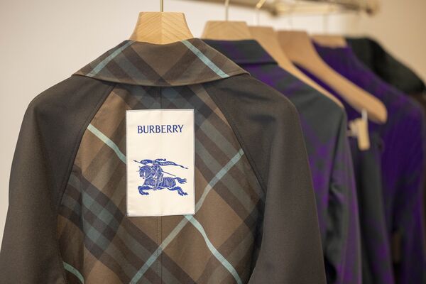 Burberry?s 15-Year Stay in FTSE 100 Nears End After Slump