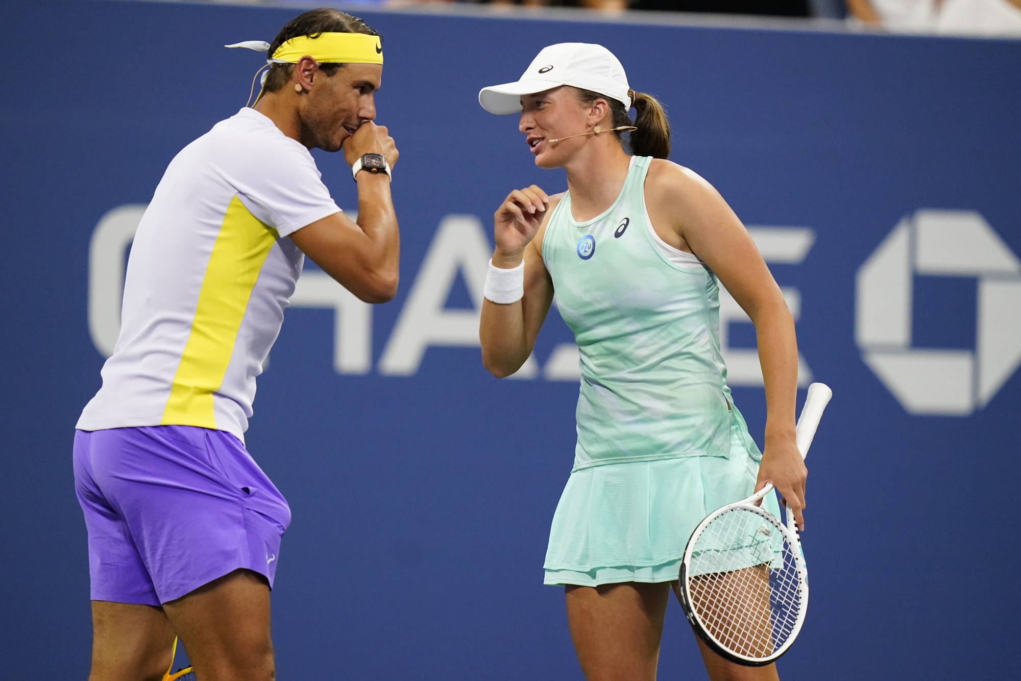 Australian Open: Naomi Osaka shows gentle touch to reach last 16