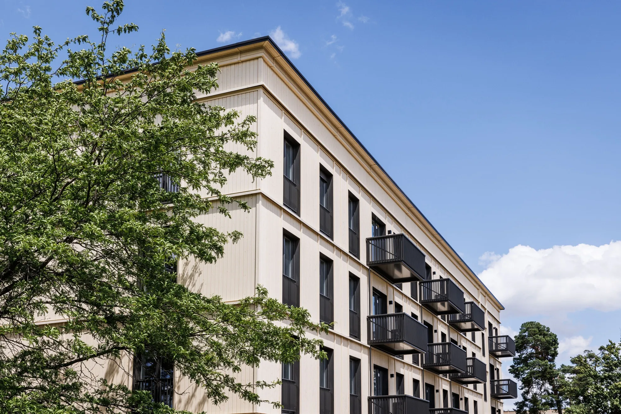 New alternative HOUSING new system ドイツ Germany Is Giving Prefabricated Mass Housing a Second Chance