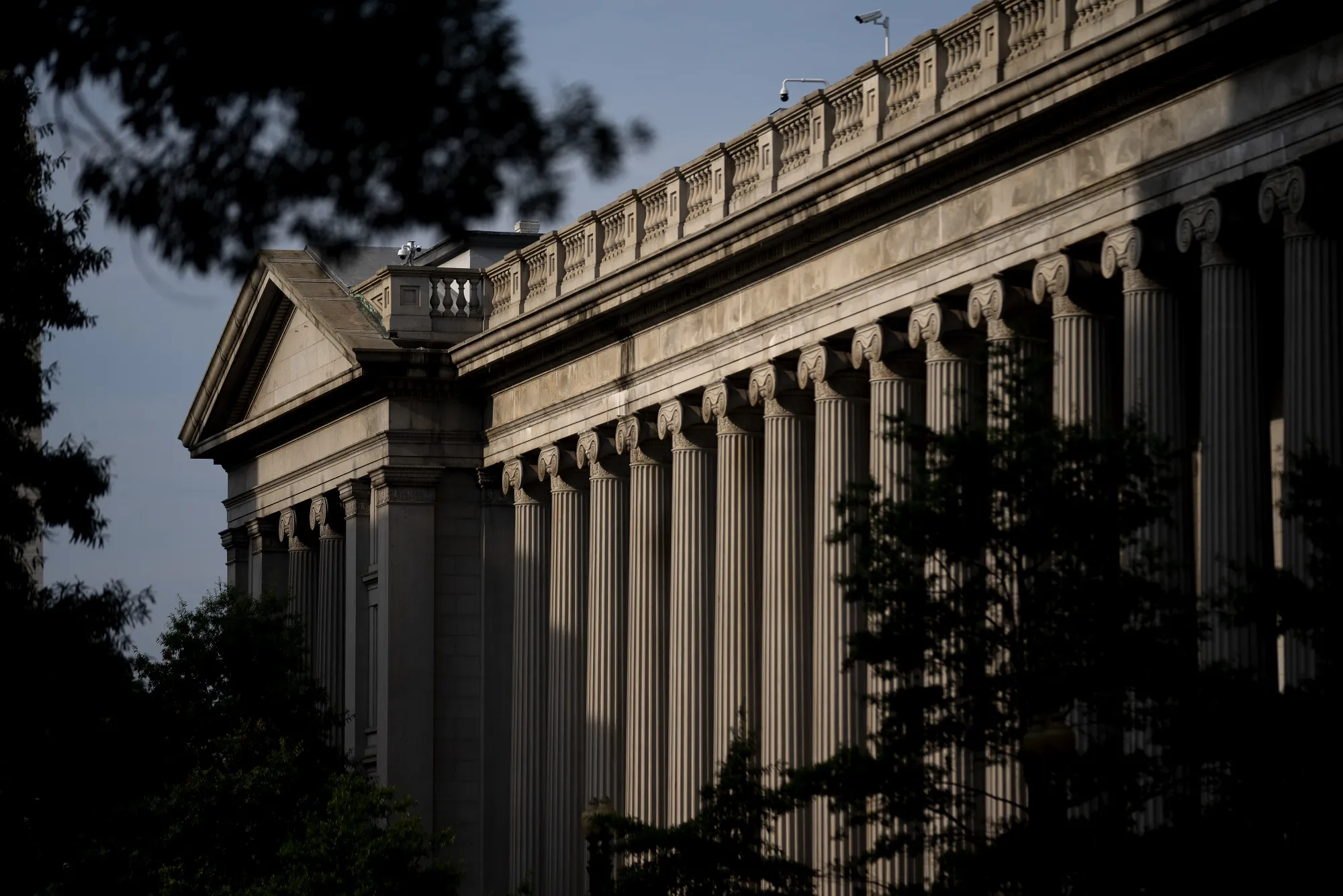 Infrastructure Talks Near Finish As Senators Face Time Pressure