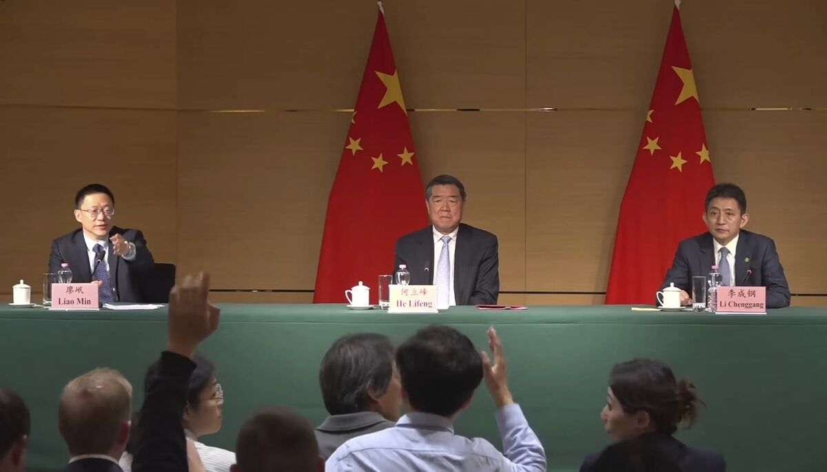 🟪"Cina e Stati Uniti: Un Accordo Rapido Svelato da Esperti di Negoziazione e Strategia"