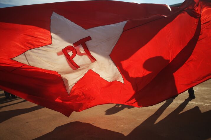 Brazilians Show Their Support For Current President Dilma And Former President Lula