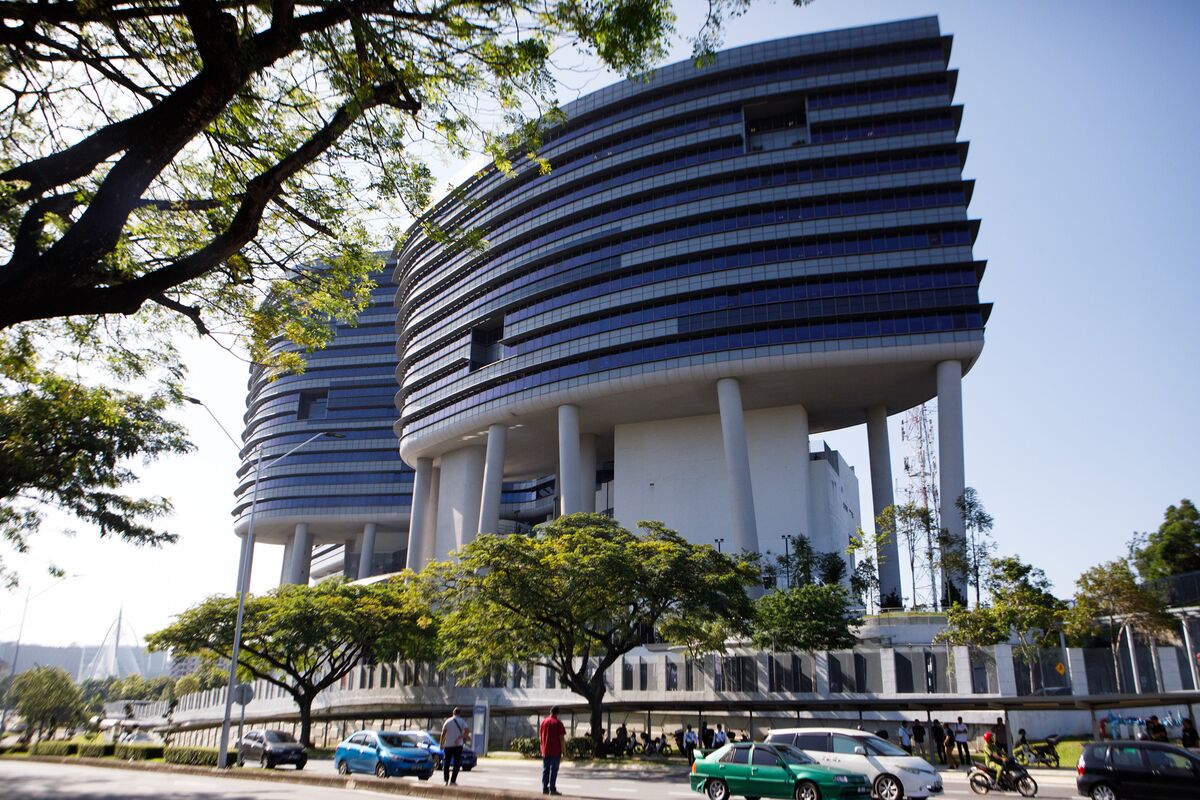 Broad Daylight Kidnapping of Tycoon’s Wife Shows Malaysia’s Dark Side