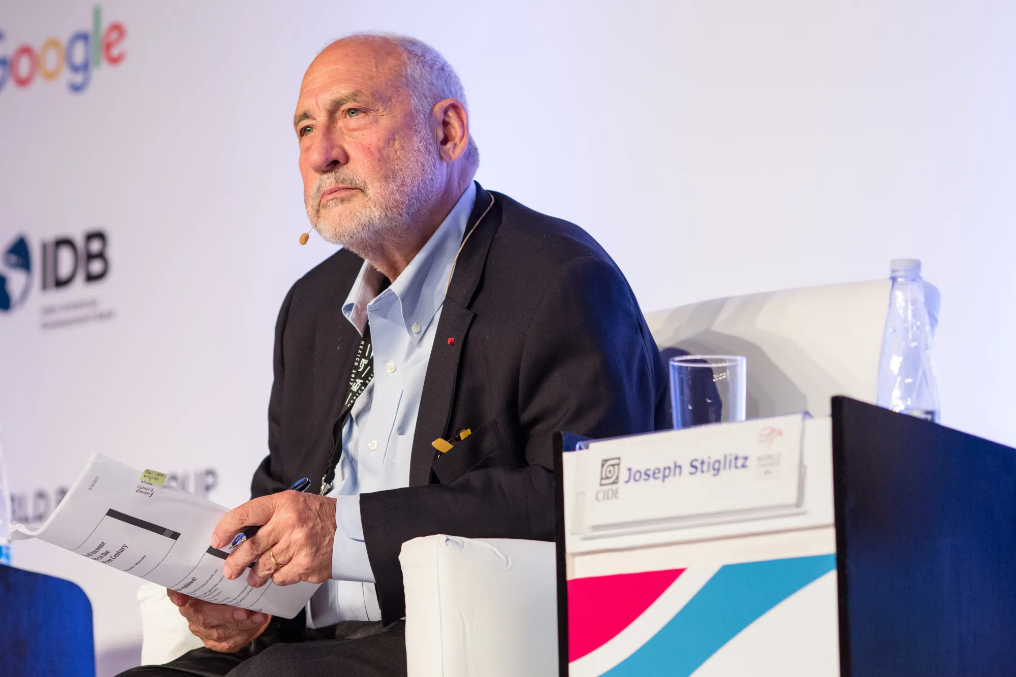 ノーベル賞の経済学者はビットコインが嫌い－非合法や大恐慌に言及 - Bloomberg