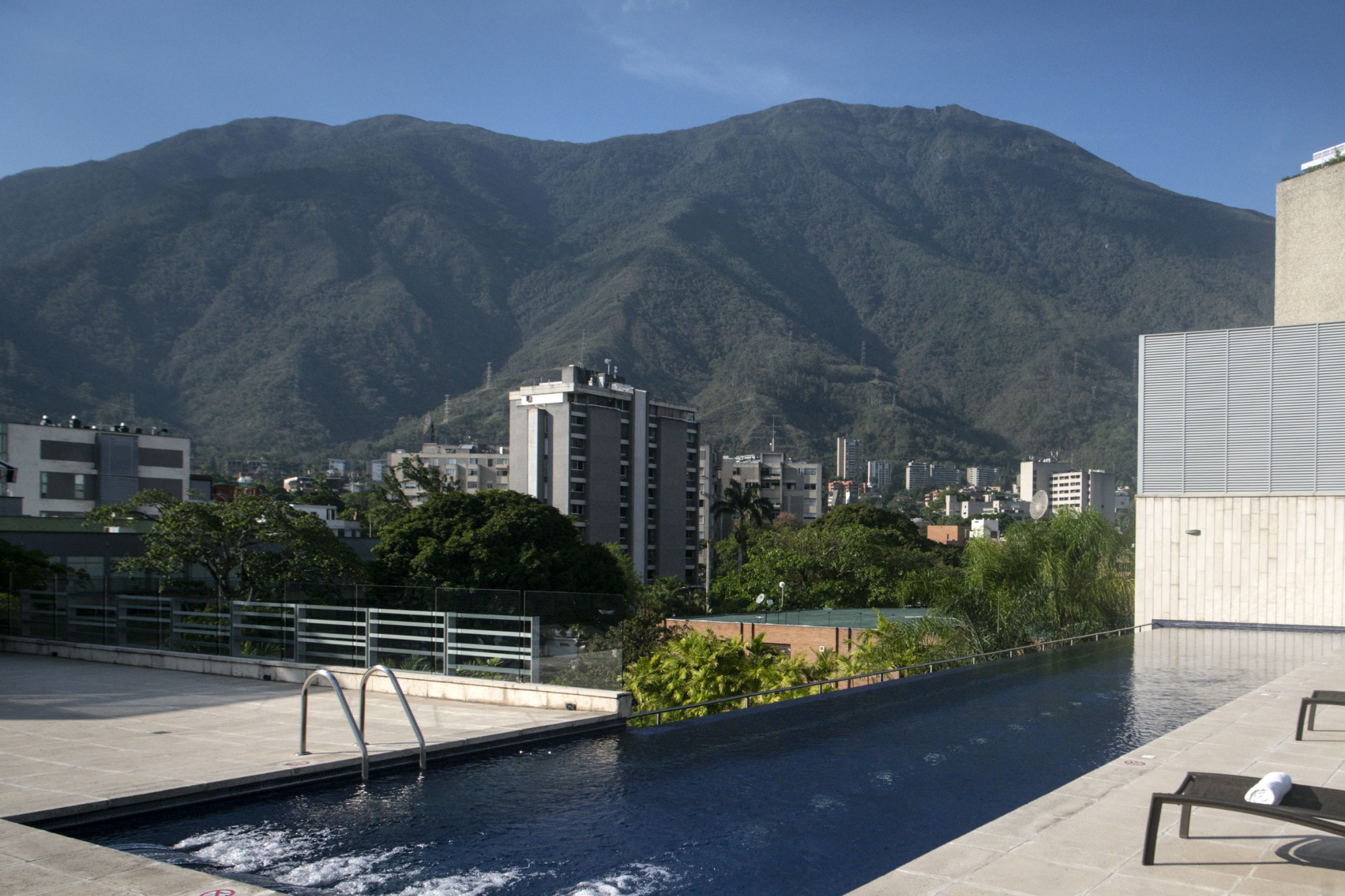 The rooftop pool of Cayena Hotel in Caracas.