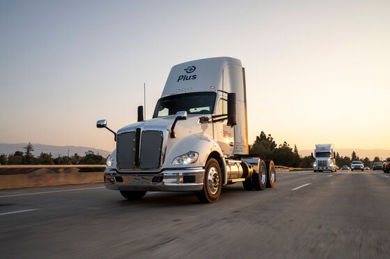Amazon Snaps Up Option to Buy Stake in AI Truck-Driving Startup