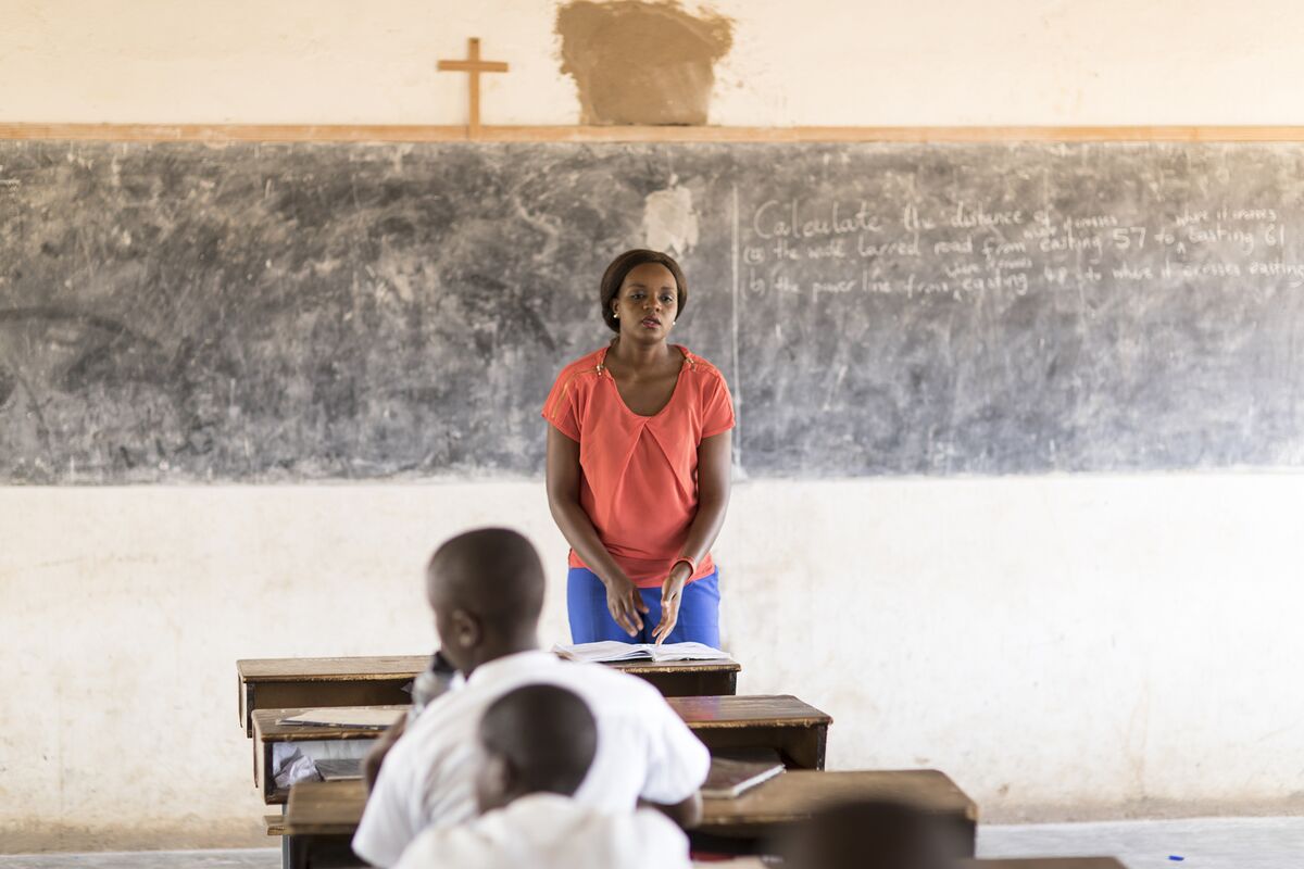 Zimbabwe Teachers Call Off Strike, to Return to Work Monday - Bloomberg