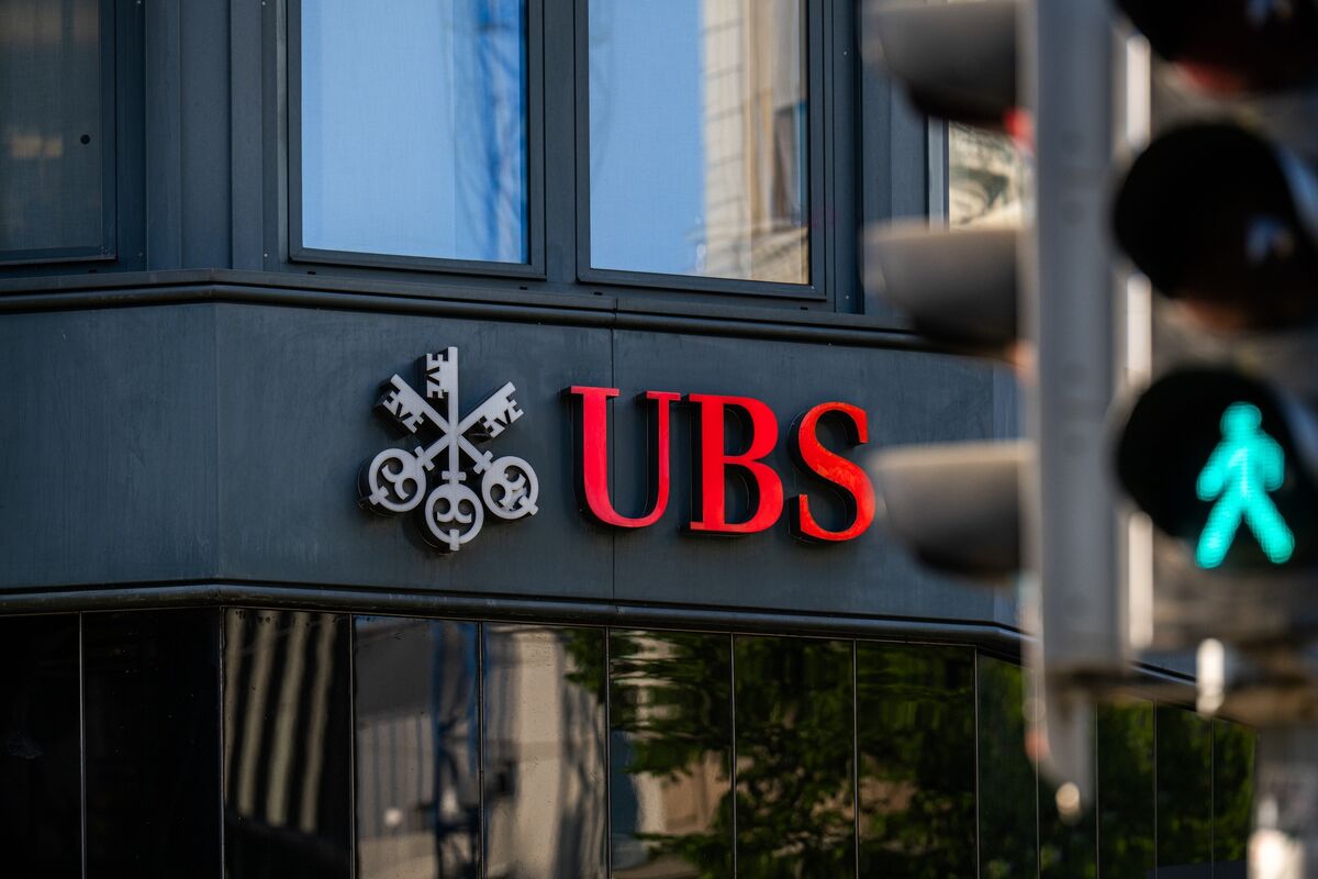 UBS Exits Fund Administration Unit Inherited From Credit Suisse