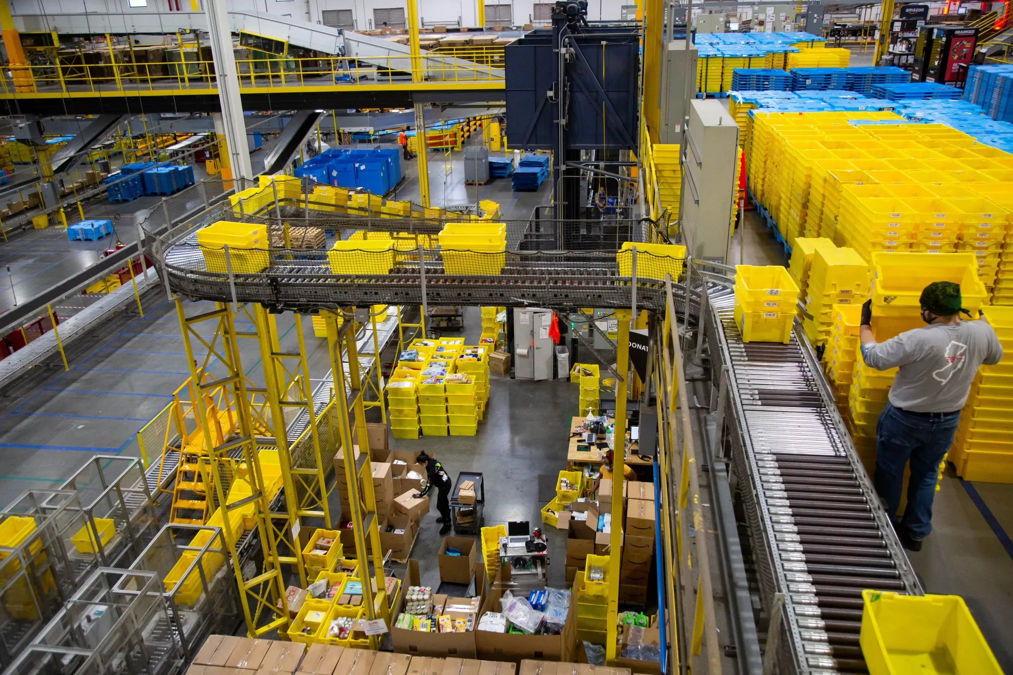 Bins move along a conveyor at an Amazon fulfillment center&nbsp;in Robbinsville, New Jersey.