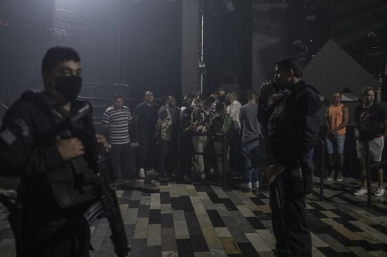 Brazil Shunned as a Covid Superspreader by Nervous Neighbors