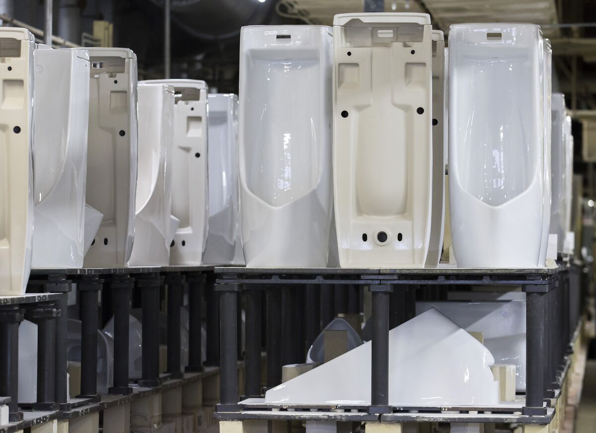 Japan's Toto Suspends Prefabricated Bathroom Orders Due to Material Shortages Amid Global Supply Chain Pressures