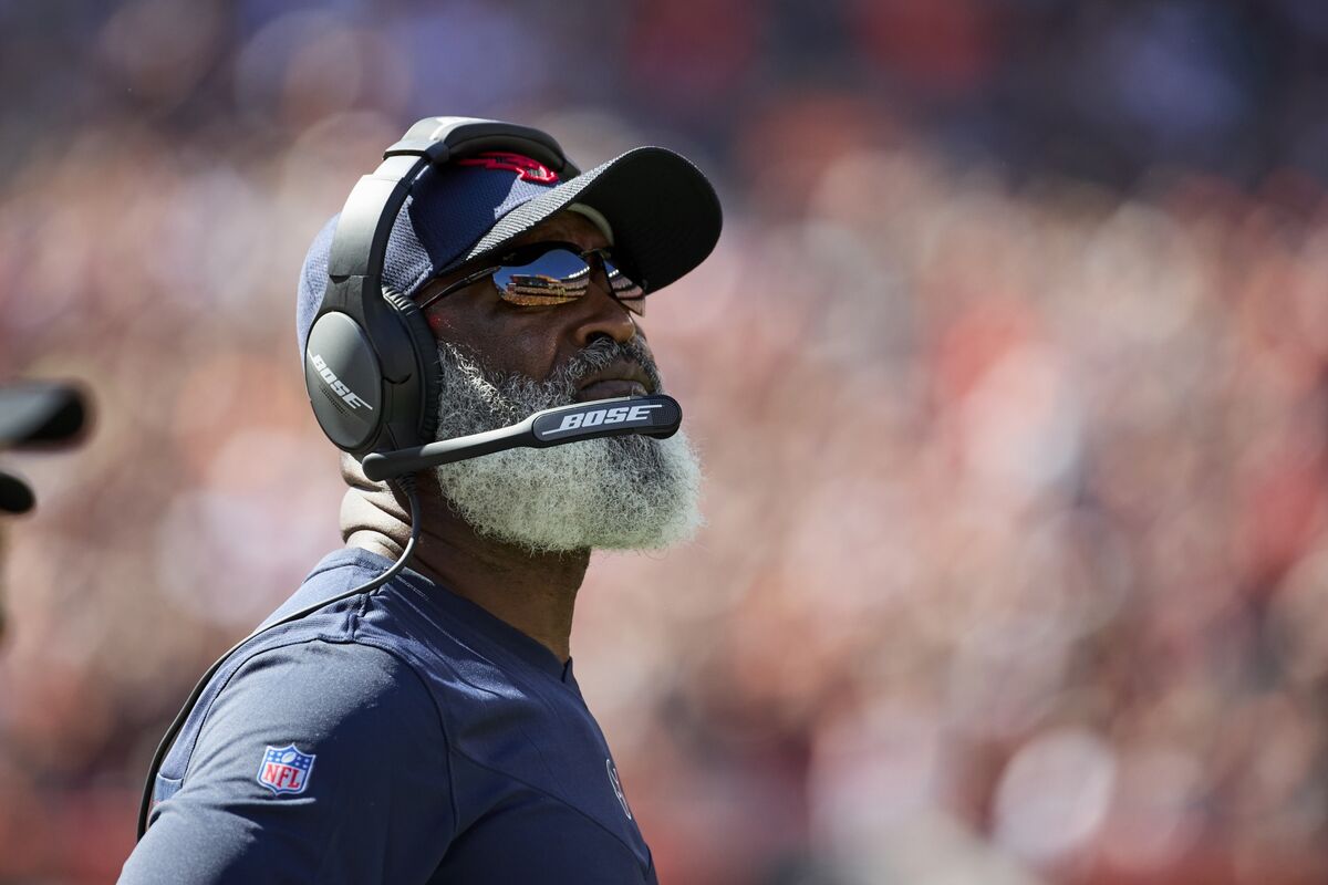 NFL's Houston Texans Fire Lovie Smith as Coach After One Season - Bloomberg