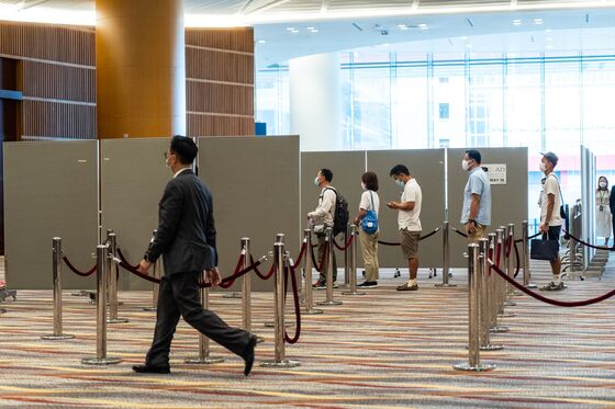 Hong Kong Police Out in Force as Elite Group Casts Ballots