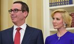 ムニューシン長官とルイーズ・リントン夫人