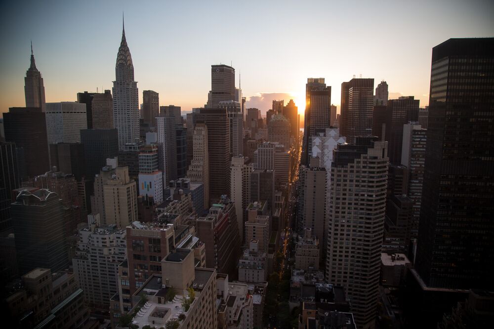 Duplex Penthouse At 50 United Nations Plaza As Manhattan Luxury Condo Builders Try Dealmaking In Hunt For Buyers