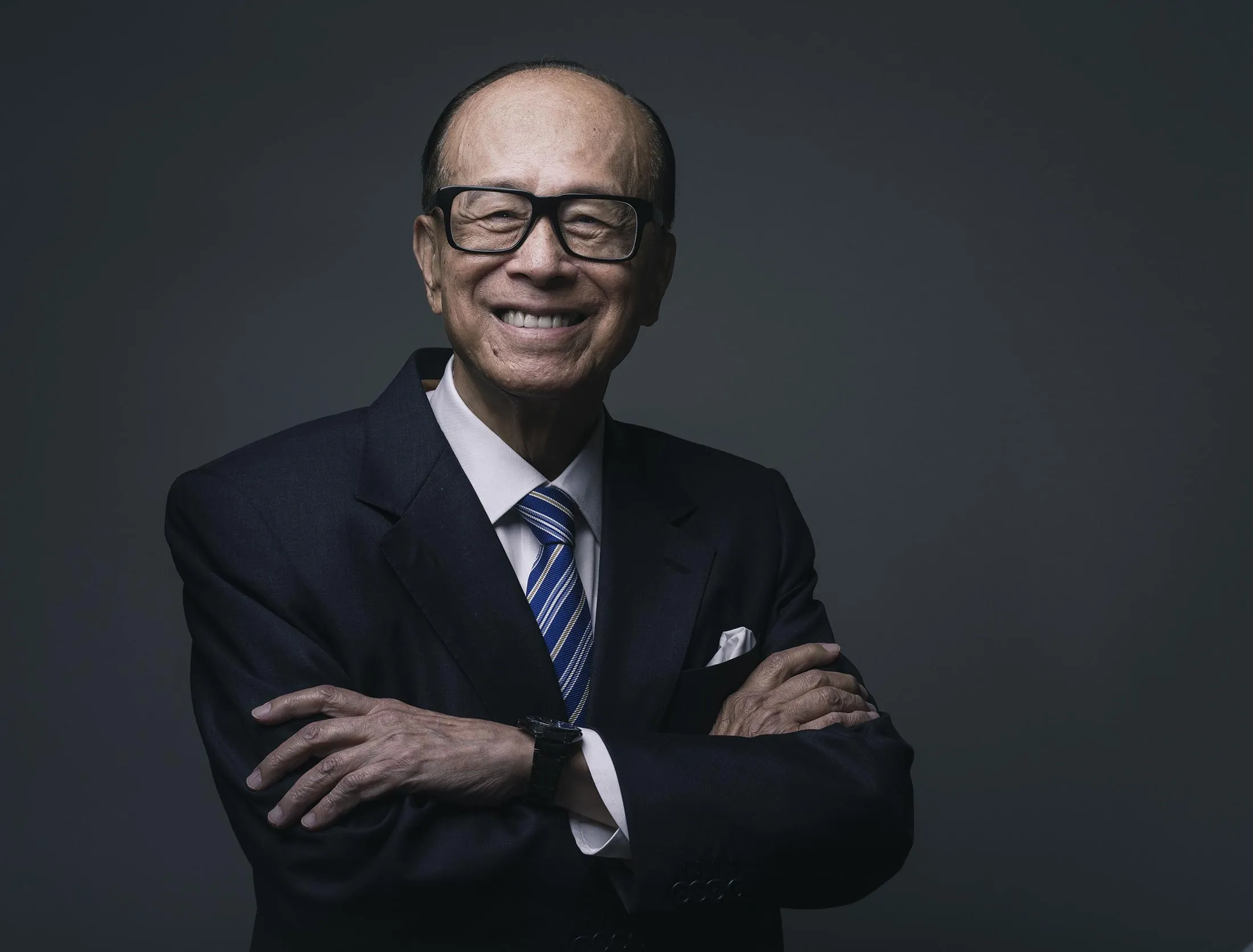 世界で最も裕福な87歳－帝国一代で築いた香港資産家の滋味豊かな言葉 - Bloomberg