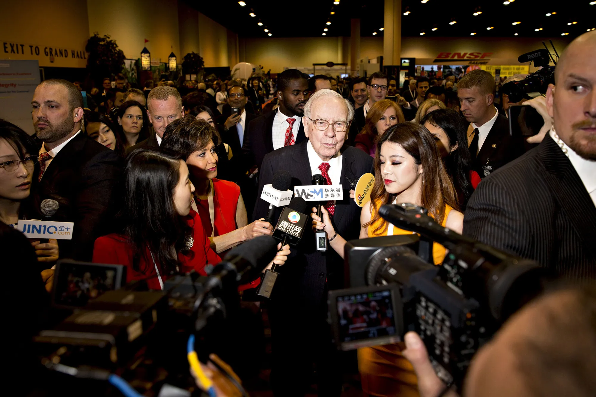 Warren Buffett, chairman and chief executive officer of Berkshire Hathaway Inc., speaks to members of the media during the Berkshire Hathaway Inc. annual shareholders meeting in Omaha, Nebraska, U.S., on Saturday, April 30, 2016.

