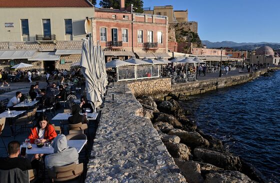 Vaccinated Europeans Book Holidays While Brits Decry U-Turn