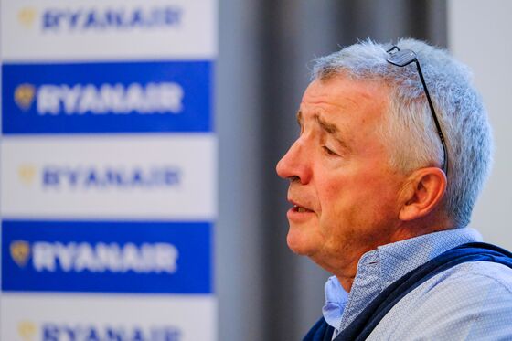 Ryanair Posts Profit, Says Lower Prices to Hold Back Results
