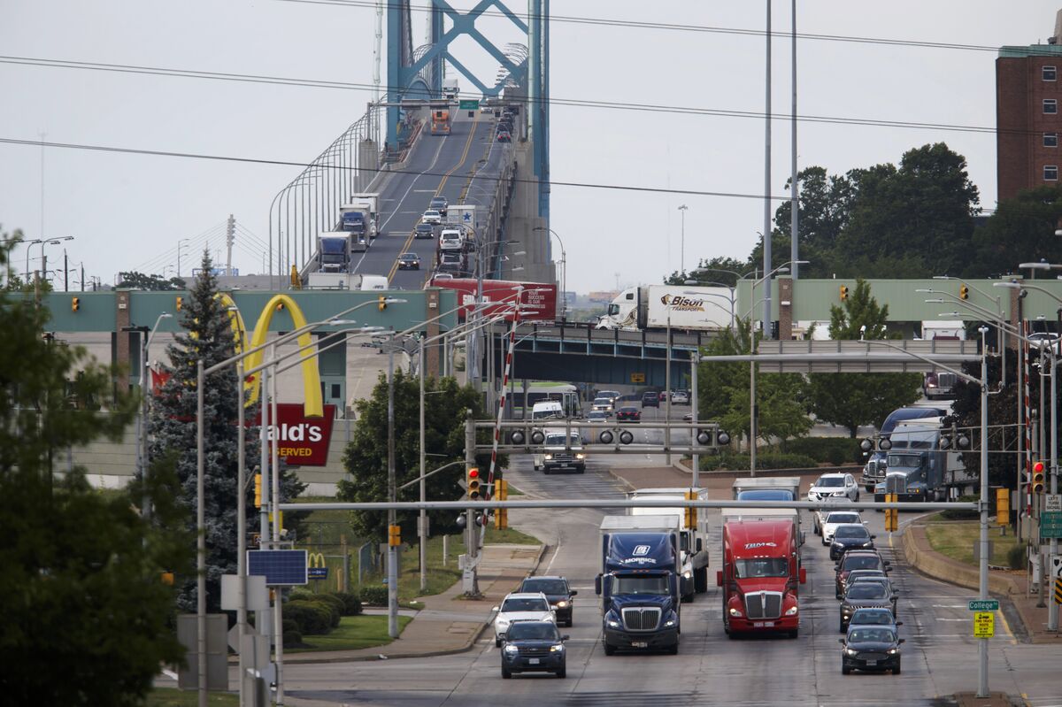 US Shutdown Leaves Canada in the Dark on Major Chunk of Exports
